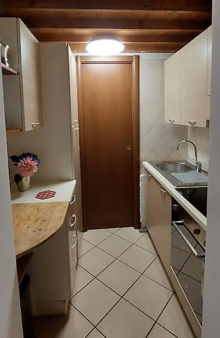 Gemelli Holidays 2: Dual Loft Apartments with Private Courtyard Rome